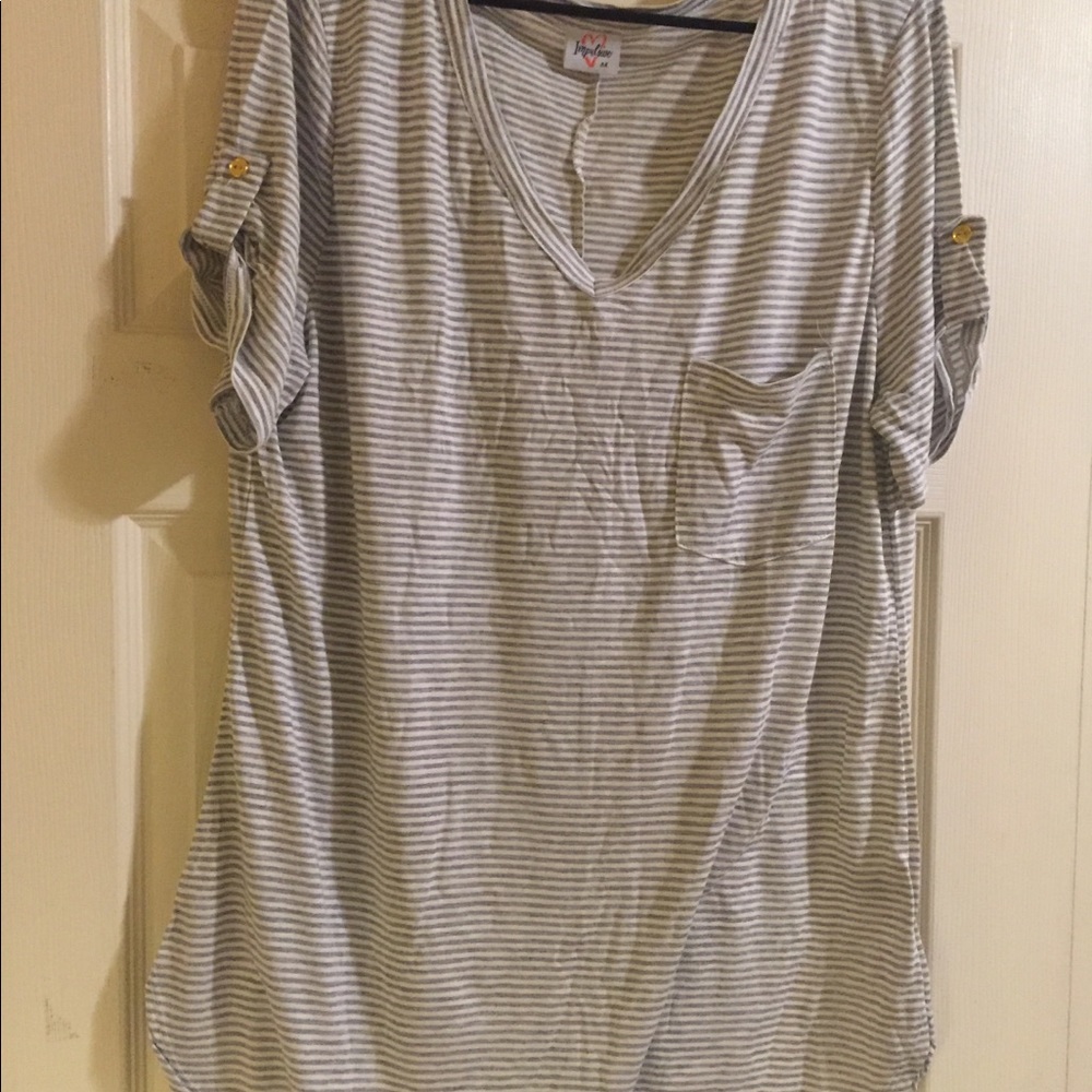 V-neck striped tee